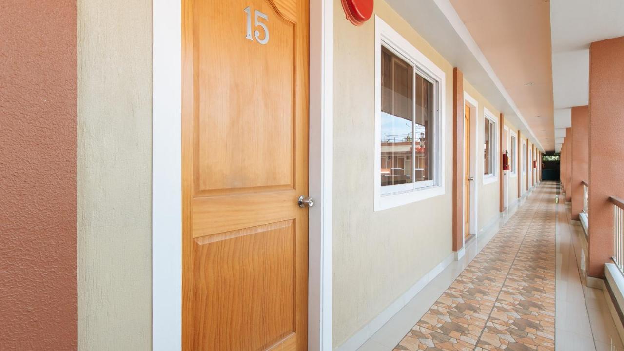 Reddoorz Plus Near Lapasan Plaza Cagayan De Oro Buitenkant foto